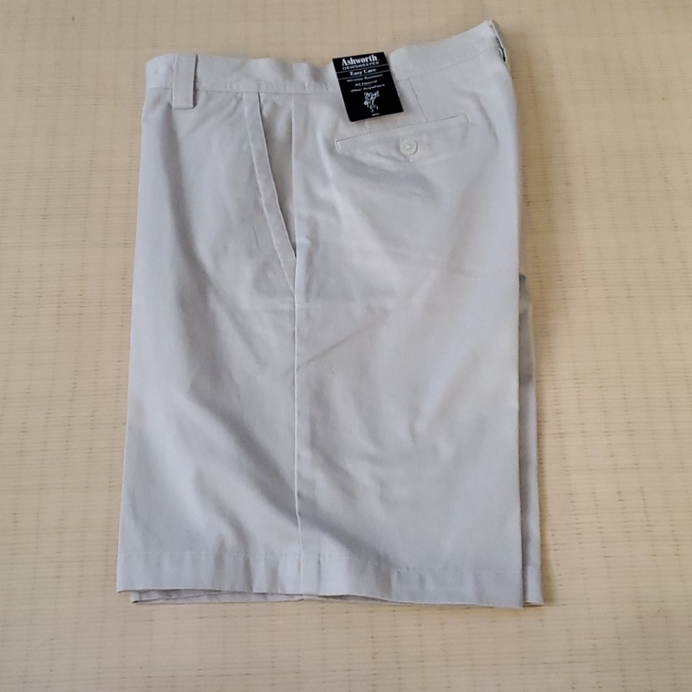 ★Ashworth Men's Khaki Shorts NWT!